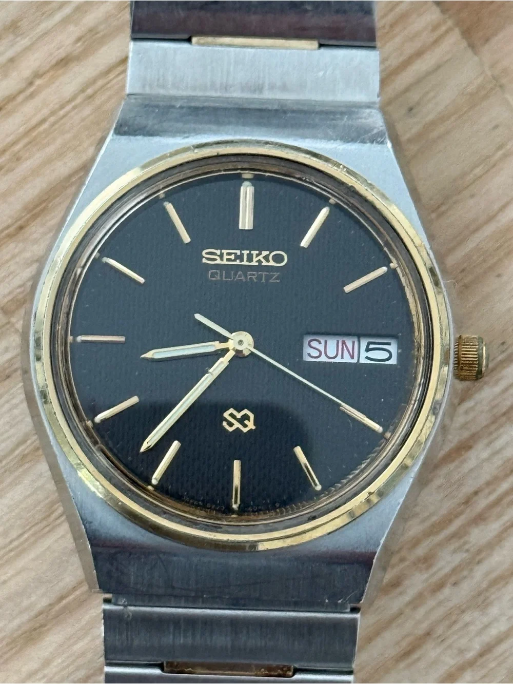 Seiko SQ Vintage Watch Gold Plated Bezel and Bracelet Black Dial Date Window